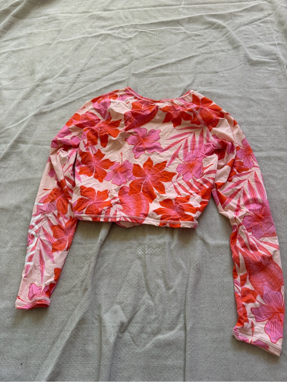 Roxy Rashguard - Picture 1 of 2